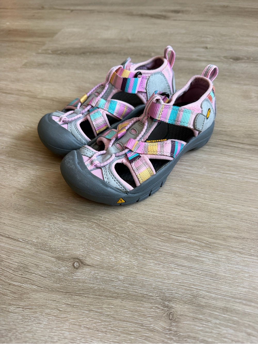 Keen Venice H2 Waterproof sandal Girls SZ 12 Lilac Pink